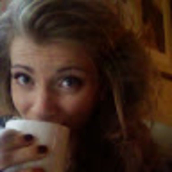 Meet your Posher, Erin - Picture 1 of 1